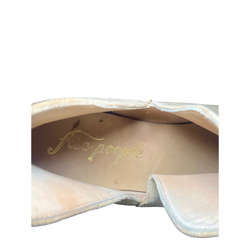 Free People Suede Ankle Slip On Booties Beige V Cut Stacked Heel Womens 7.5 Boho - Picture 5 of 9